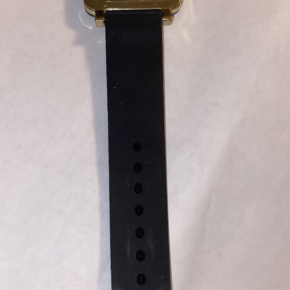 Nouveau Quartz Watch Silicon Band - Picture 5 of 7